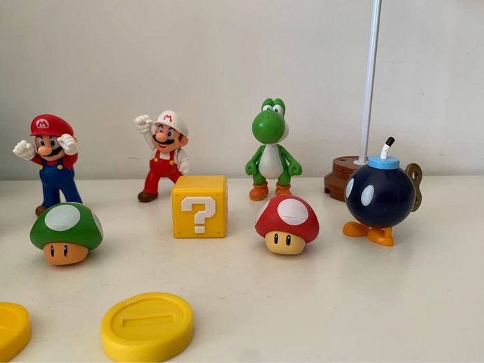 Lot figurines Mario et accessoires - photo numéro 3