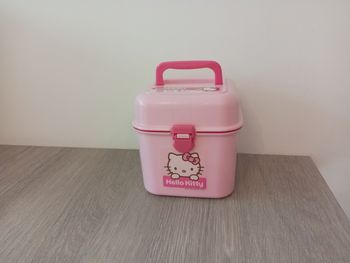 Boîte / box hello kitty