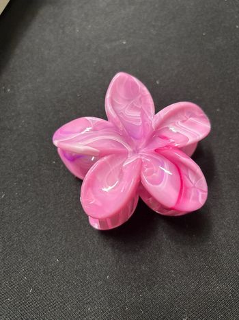 Grosse pince fleur