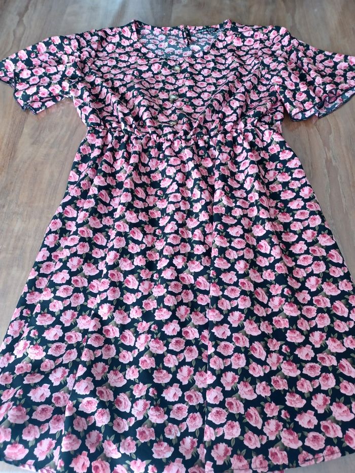 Robe fleurie - photo numéro 4