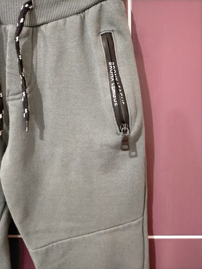 Pantalon jogging 8 ans ( 128 cms) - photo numéro 6