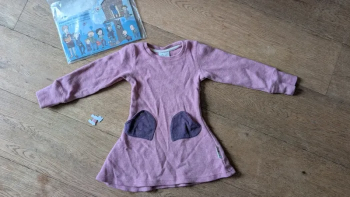 Robe à poche west wind rose manymonths conqueror