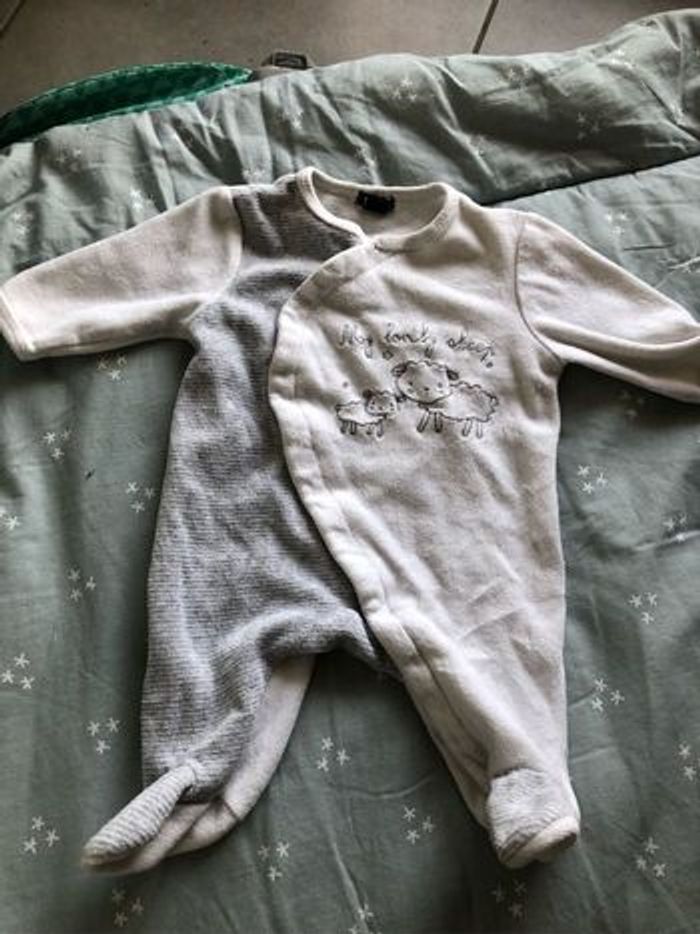 Pyjama 1 mois - photo numéro 5