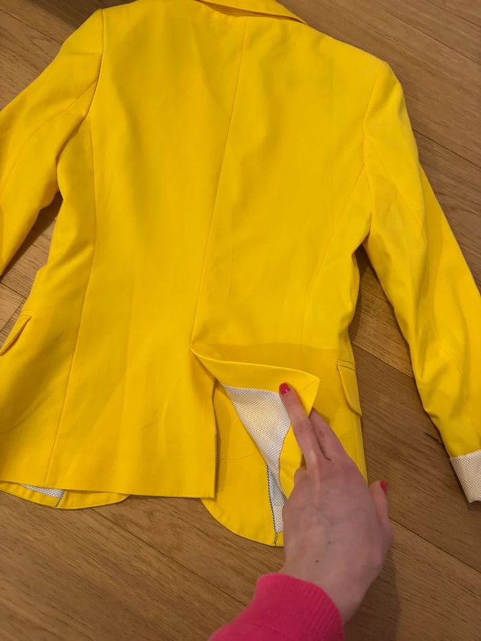 Neuve - Veste jaune Stradivarius taille S - photo numéro 8