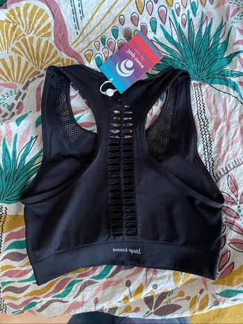 Jolie brassière de la bonne qualité