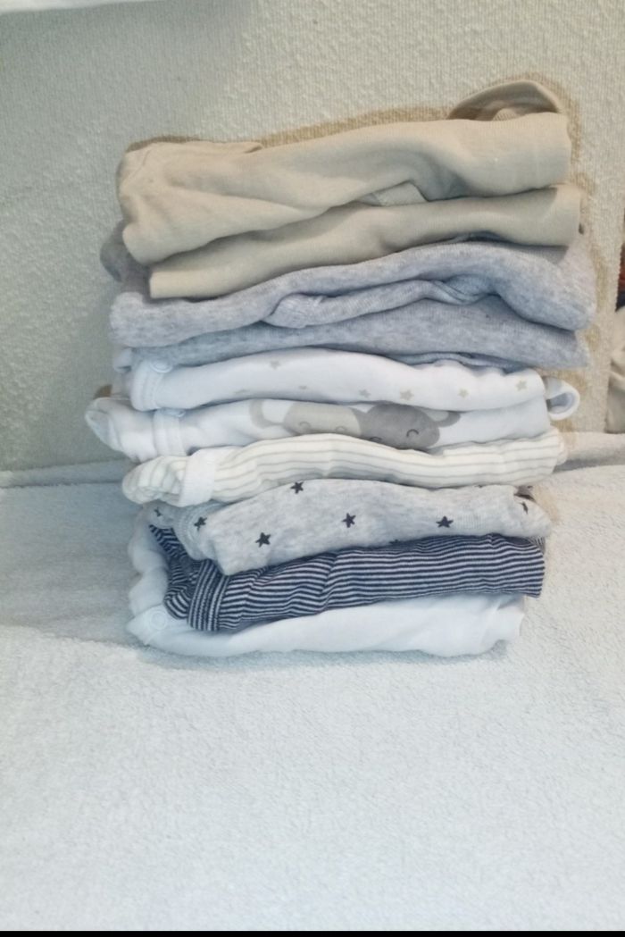 Lot de 10 bodies 3 mois - photo numéro 4