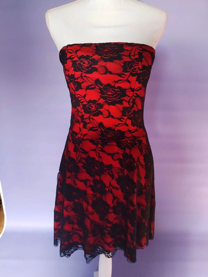 Robe rouge et noir bustier femme