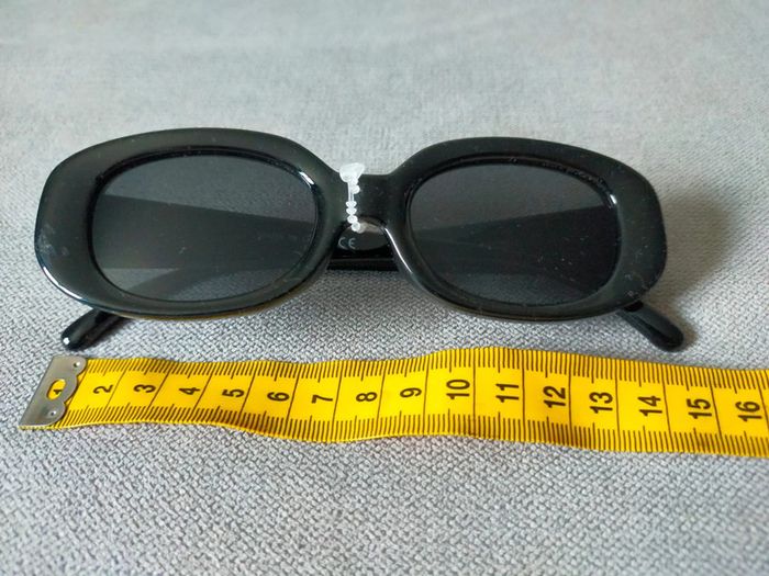 Lunettes de soleil noires - Style rétro - photo numéro 5