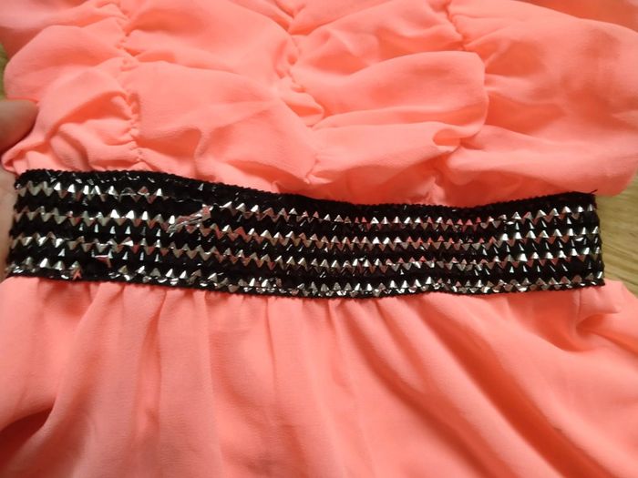 Magnifique robe de soirée. Bretelles .Fille.
Taille 4 ans - photo numéro 5