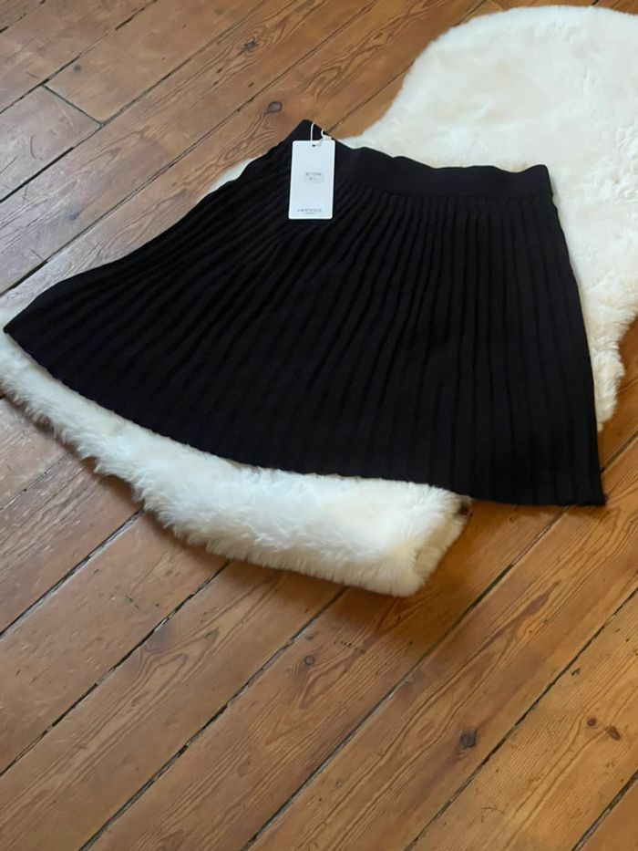Jupe patineuse évasée- Maille côtelée noire Taille M/L - photo numéro 2