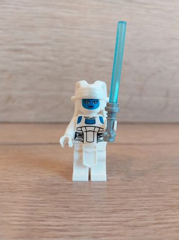 Figurine type lego Jedi Aayla Secura star wars