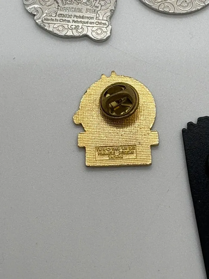 Lot de pins - photo numéro 11