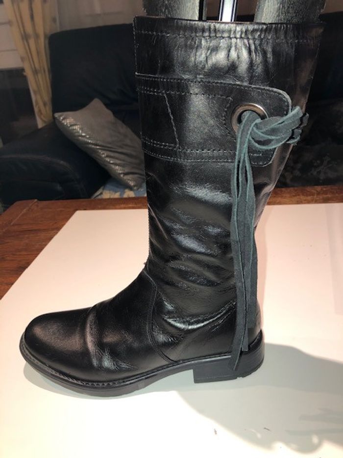 Bottes pointure 34 - photo numéro 2