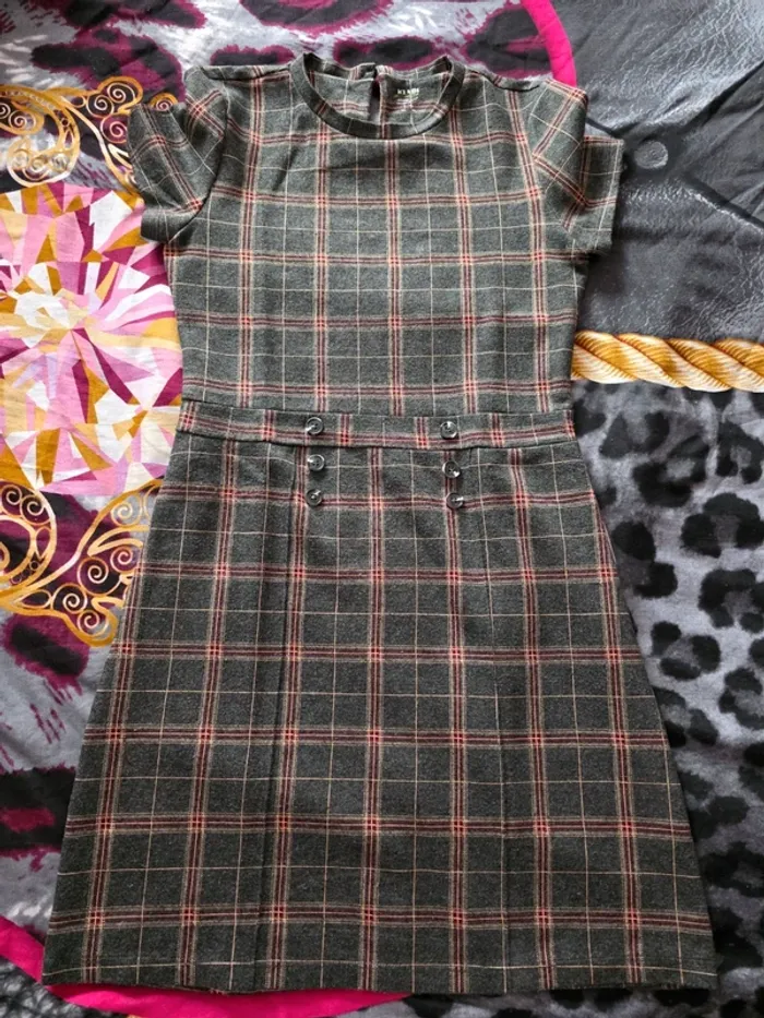 Robe manches courtes