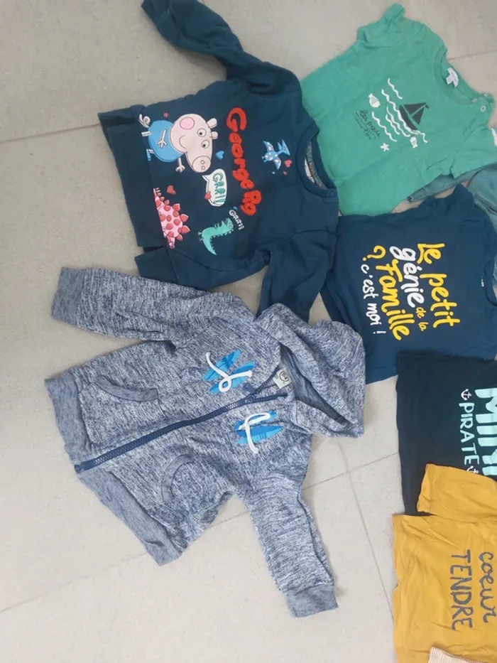 Lot de vêtements garçon 18 mois - photo numéro 2