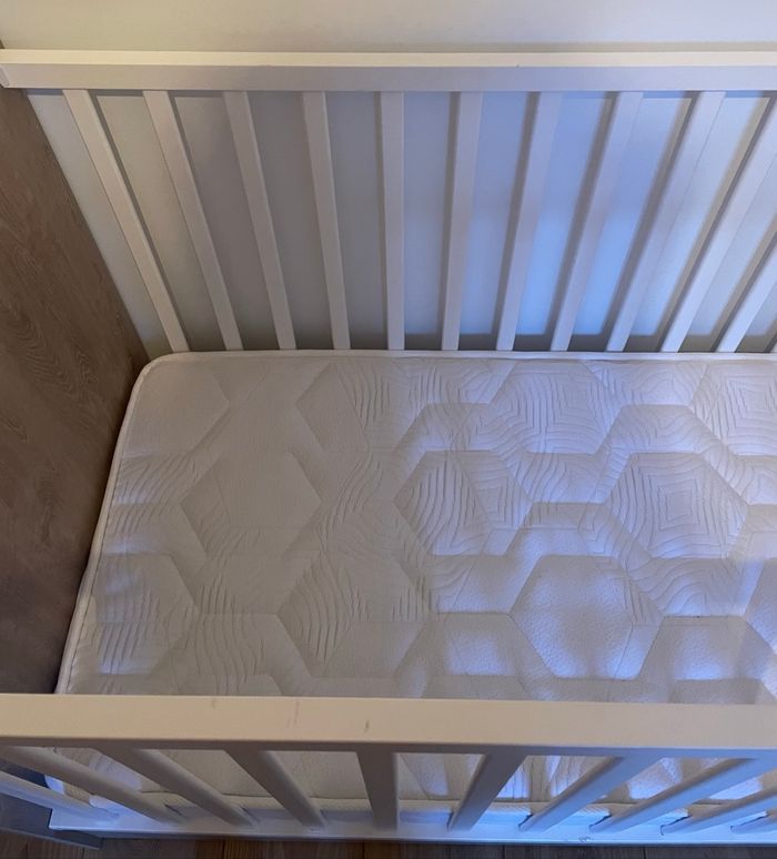 Lit bébé avec tiroir rangement - photo numéro 9