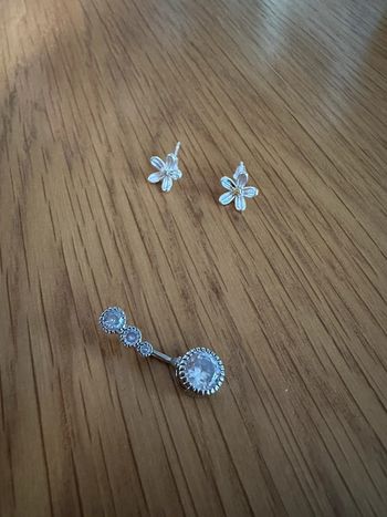 Piercing nombril boucle d’oreille