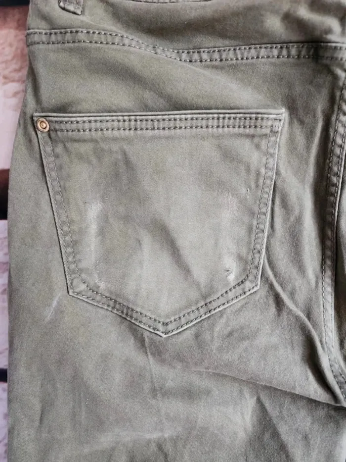 🌸Jeans skinny Vert olive Camaieu Taille 42🌸 - photo numéro 4