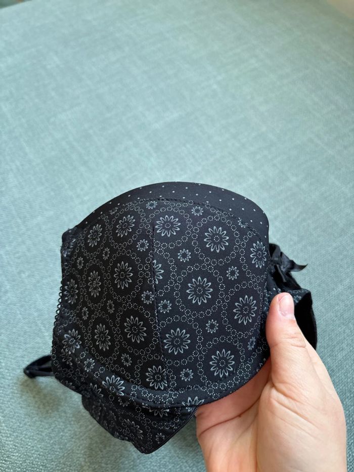 Soutien gorge noir - photo numéro 3