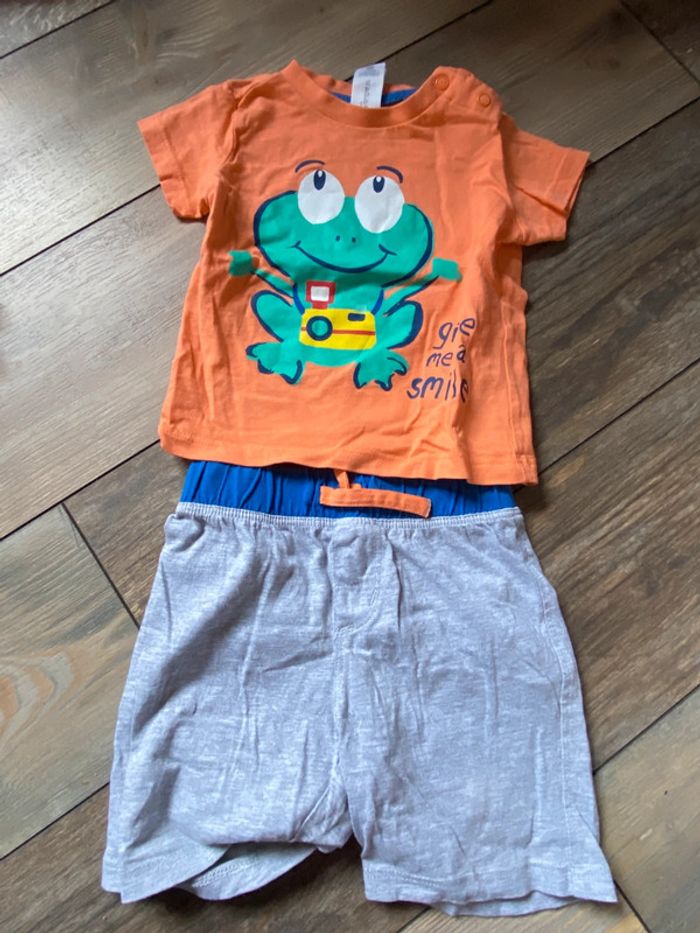 Ensemble short t-shirt grenouille orange 12 mois
