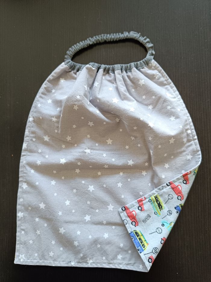 Bavoir 29 x 33 cm véhicules maternelle crèche nounou - avec élastique - réversible - neuf - photo numéro 2
