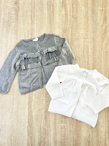 2 gilets bébé fille