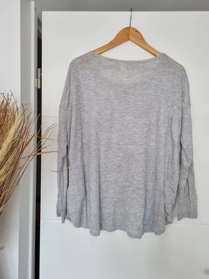 Pull léger gris - photo numéro 3