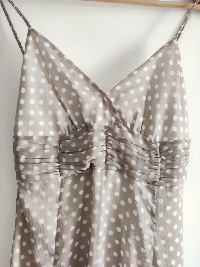 Robe à pois beige et blanc - T36 - très bon état - photo numéro 3
