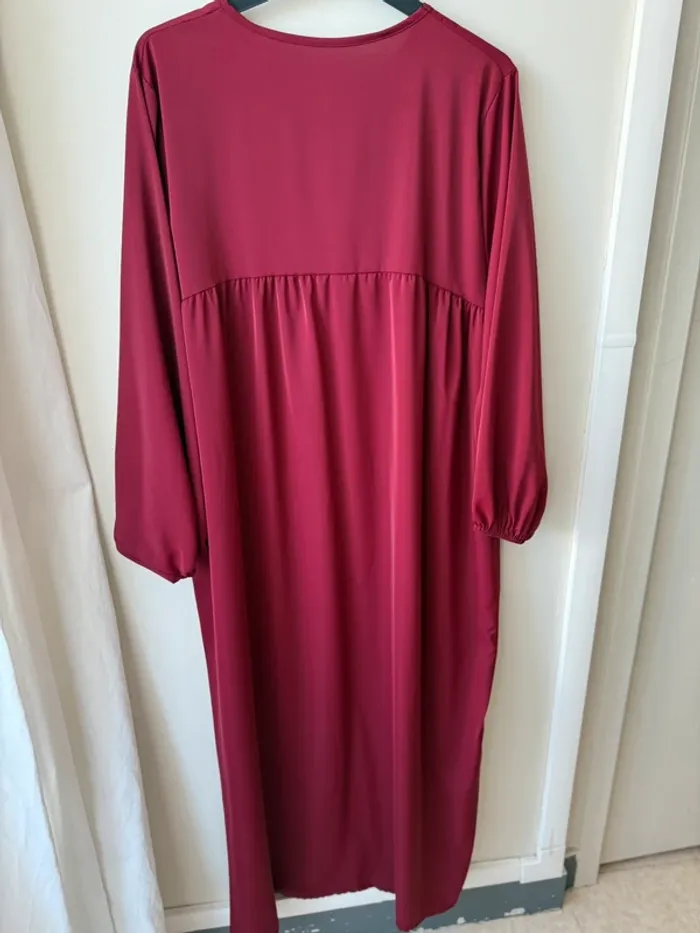 Ensemble bordeaux - photo numéro 4