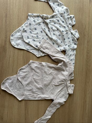 Lot de deux bodies habillées