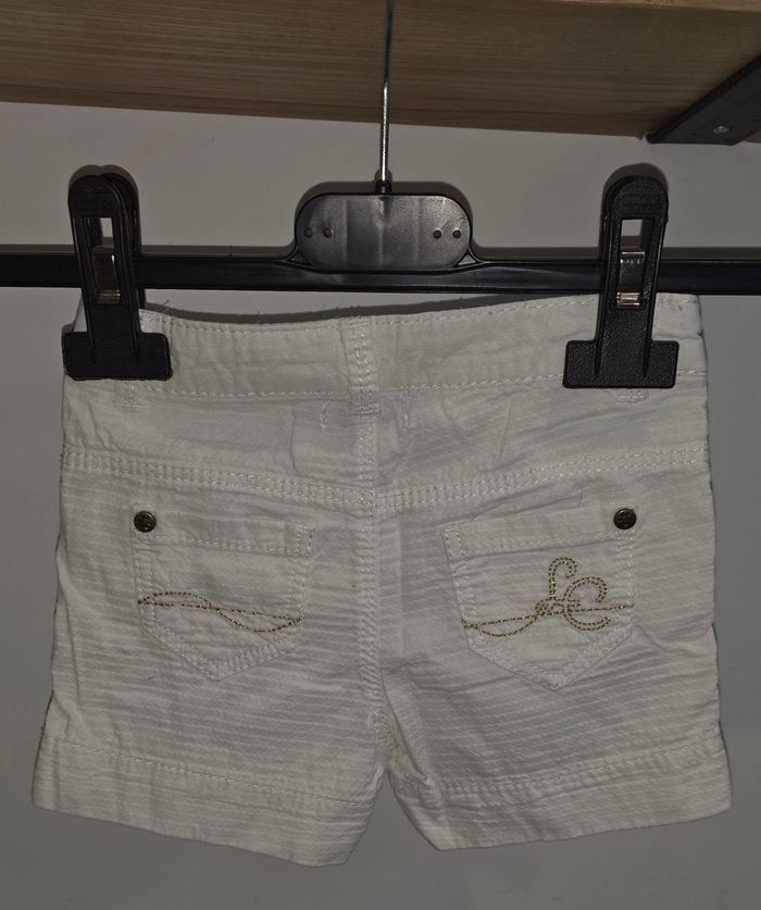 Short blanc 6 mois - photo numéro 2