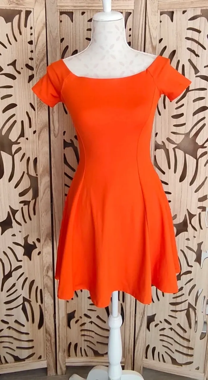 Robe épaules dénudées fluide orange T S Zara
