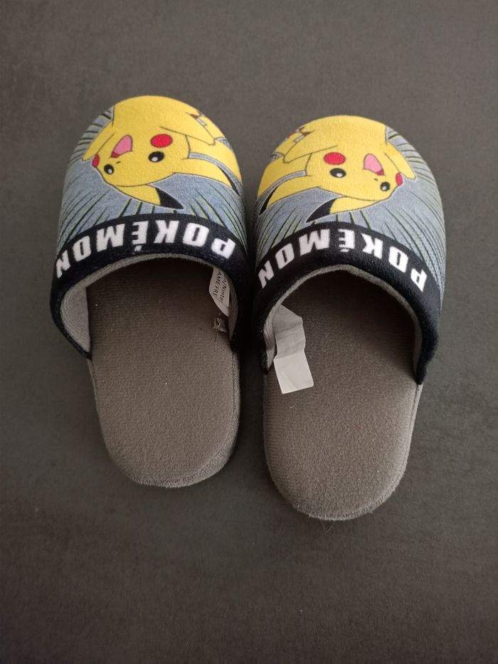 Pantoufles Pikachu