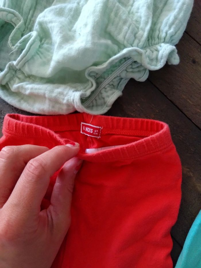 Lot de 4 leggings et une culotte bébé fille 6 mois - photo numéro 6