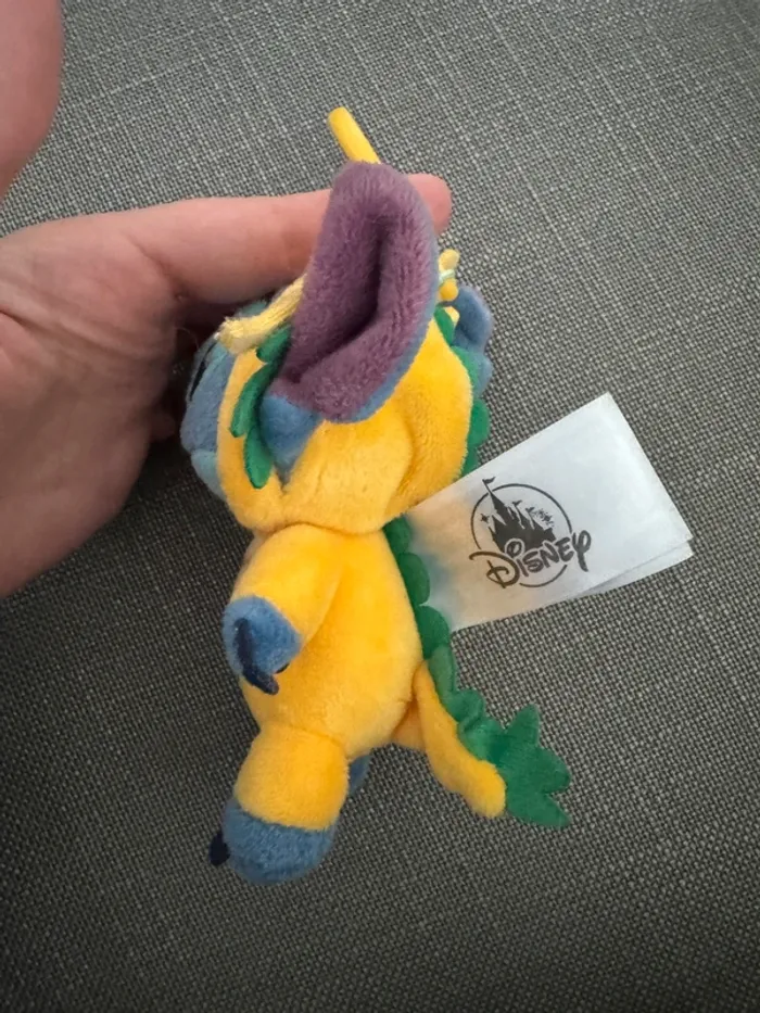 Keychain Disney stitch « fruit du dragon » - photo numéro 2