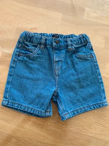 Short 2 ans