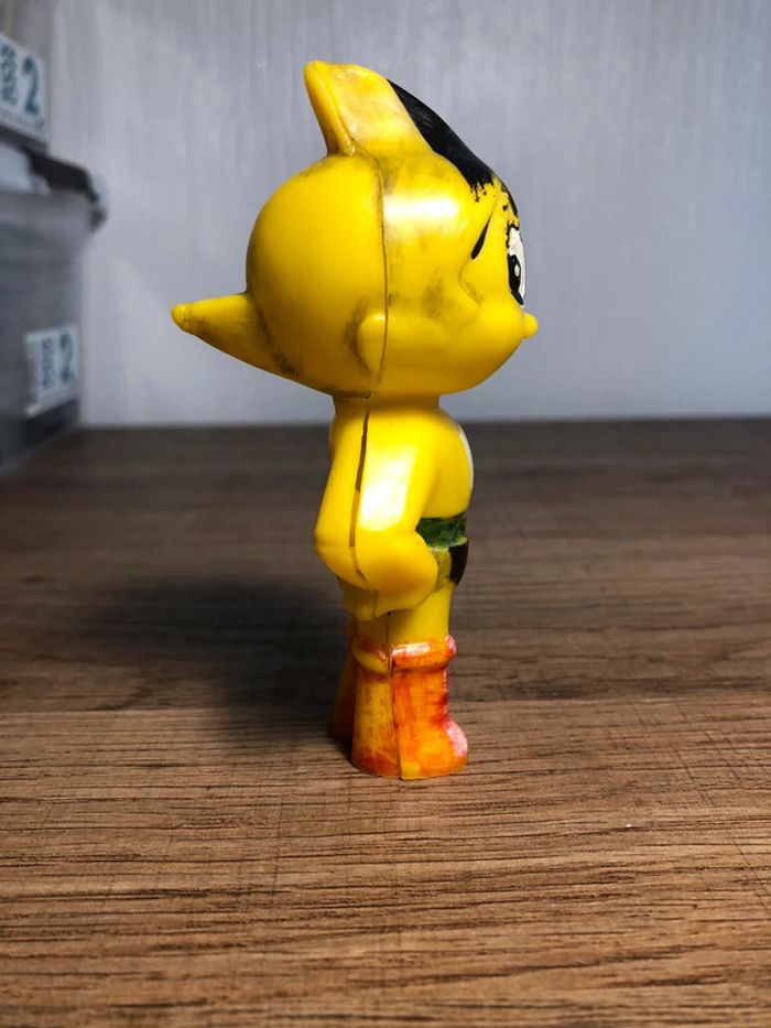 Astro boy vintage bootleg boîte a bonbon candy box 9Cm - photo numéro 3