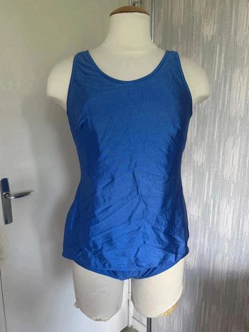 Maillot de bain 1 pièce taille 52 marque daxon•