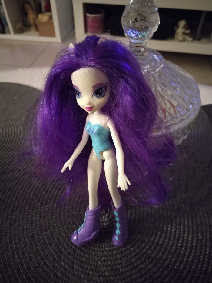 Poupée articulée de 23cm "Little poney Equestria Girls Rarity Hasbro" - photo numéro 4