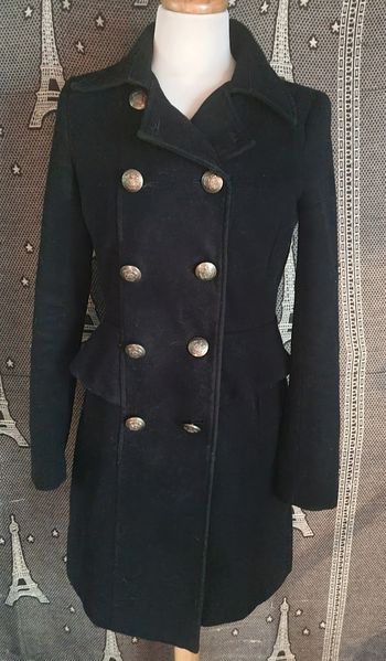 Manteau noir à boutons taille 38