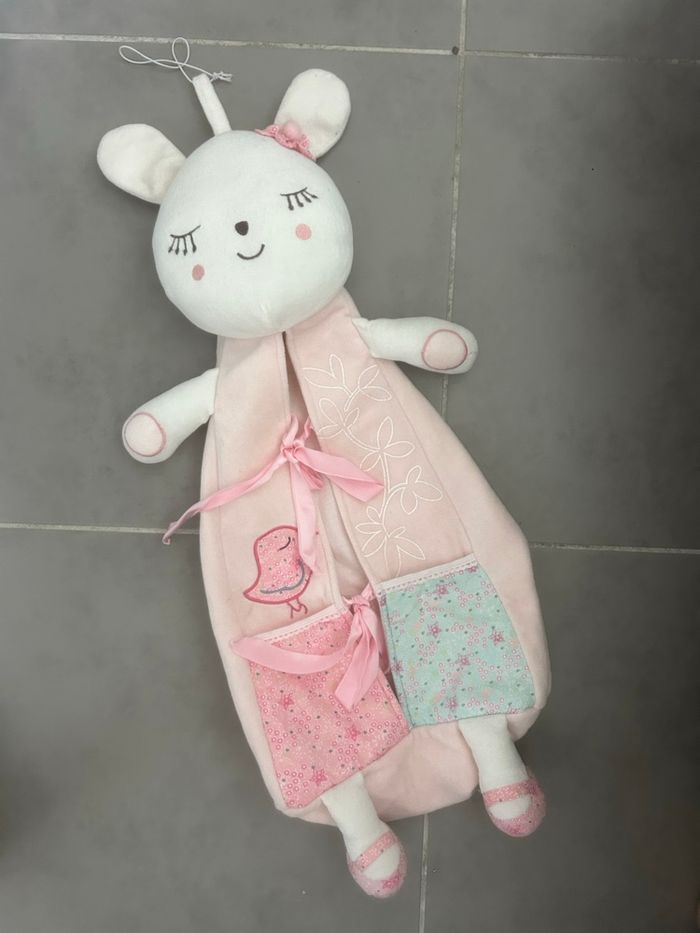 Décoration chambre rangement TBE