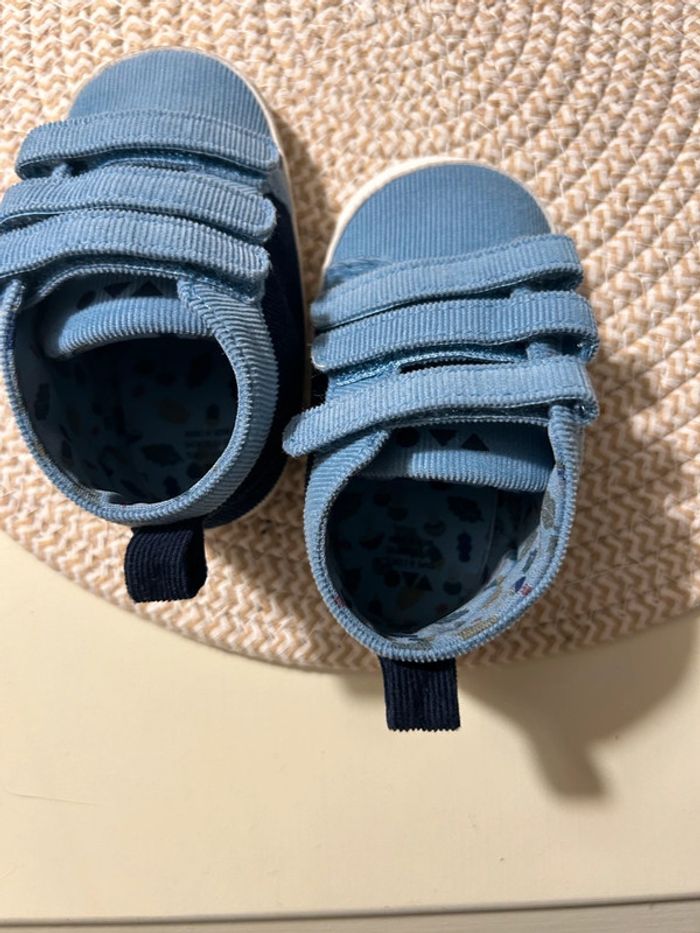 Chaussure bébé - photo numéro 3