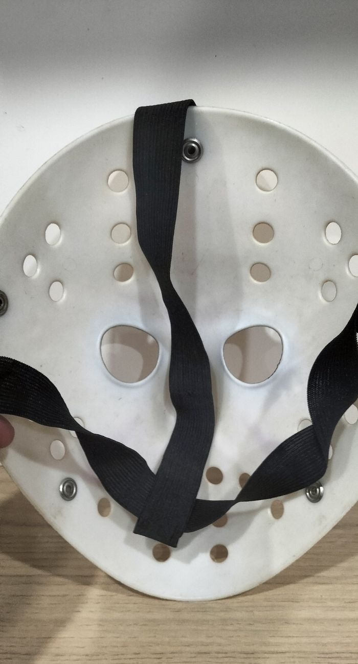 Masque Jason voorhees vendredi 13 - photo numéro 2