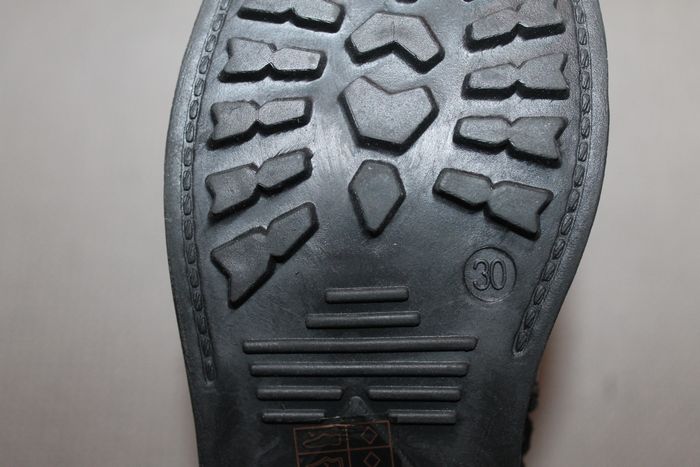 belles petites bottines noires 30 - photo numéro 2