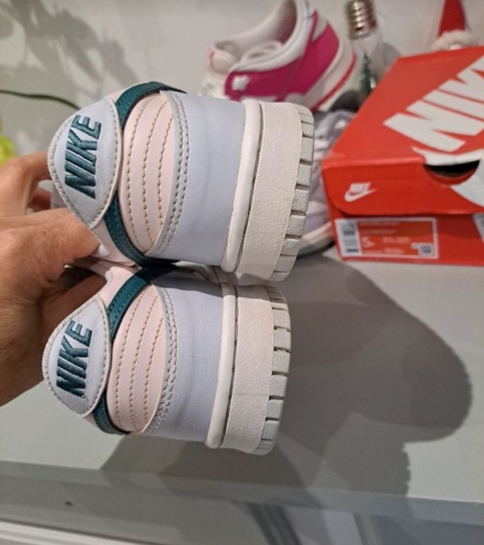Nike Dunk Low bleu clair - photo numéro 6