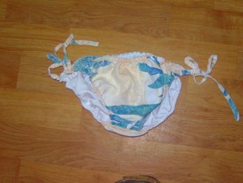 Monokini dégriffé tons vert blanc orangé taille 36 TBE