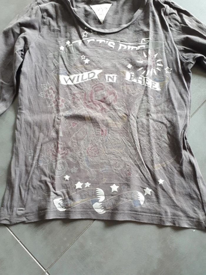 Tee-shirt manches longues Ikks 10 ans offert dans un lot - photo numéro 2