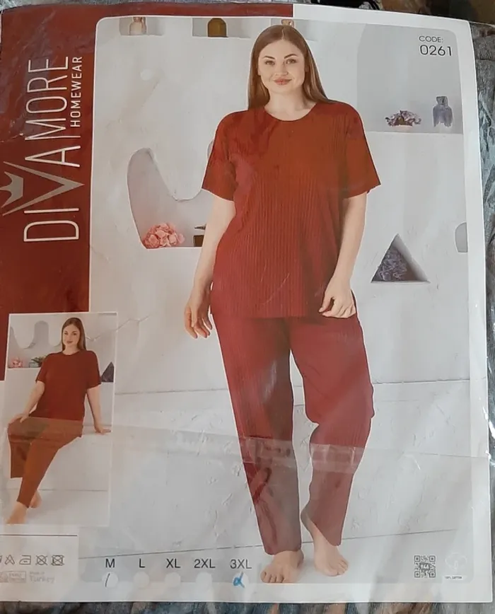 Ensemble pantalon tee shirt gris