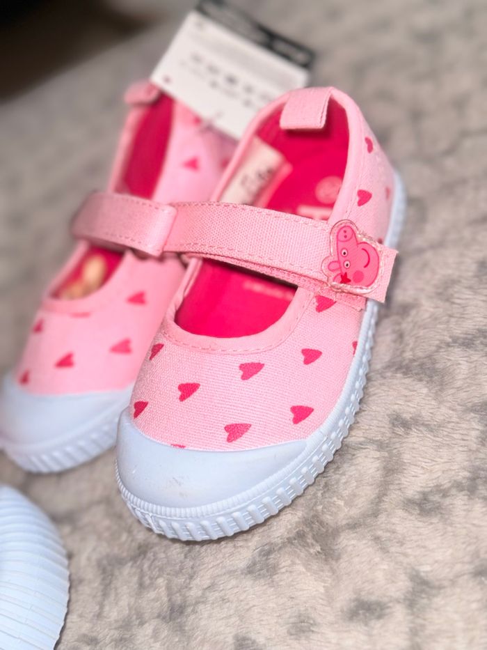 Lot de chaussure bébé fille été neuf t22 - photo numéro 3