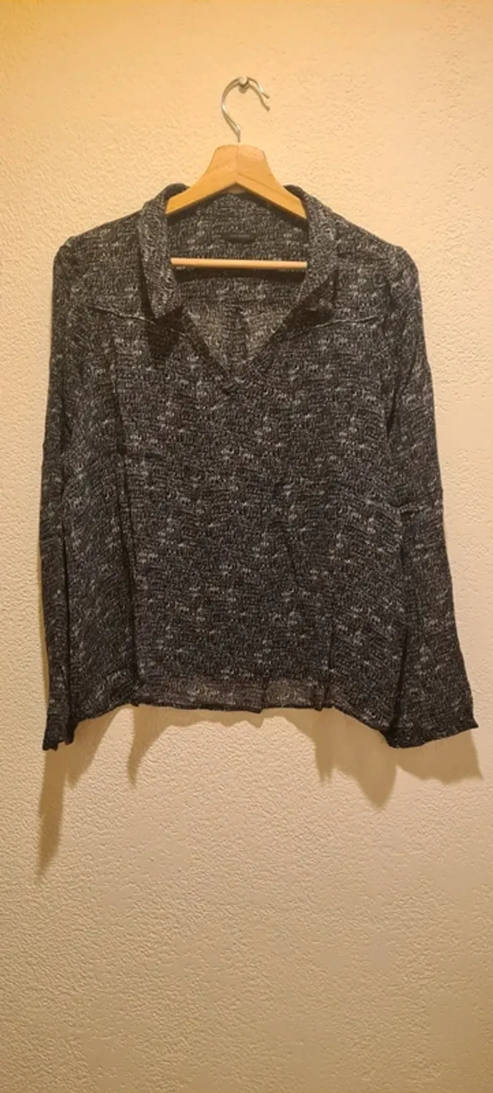 Blouse noire écritures blanches IKKS